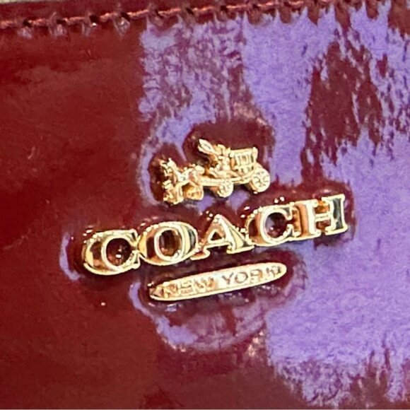 COACH New York Patent Leather Wristlet Clutch Zip Bag in Bordeaux‎ Red - Picture 10 of 10